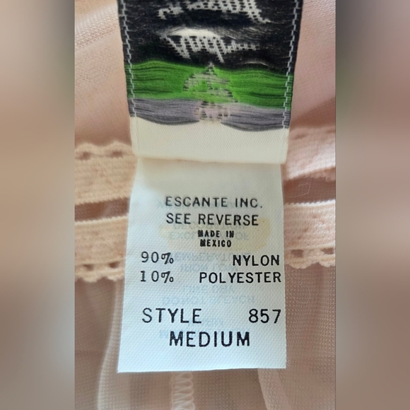 ANDREA KRISTOFF FOR ESCANTÉ TWO PIECE LINGERIE. - Picture 9 of 9